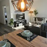 Upper Floor With Corner Balcony & Parking - Apolonialiving Apartman Karlsruhe
