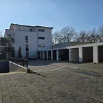 Upper Floor With Corner Balcony & Parking - Apolonialiving Apartman Karlsruhe