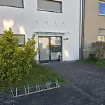 Upper Floor With Corner Balcony & Parking - Apolonialiving Apartman *