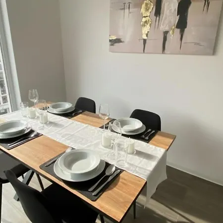 Upper Floor With Corner Balcony & Parking - Apolonialiving Karlsruhe