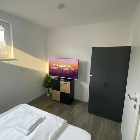 Upper Floor With Corner Balcony & Parking - Apolonialiving Lejlighed