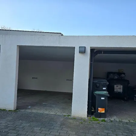 Upper Floor With Corner Balcony & Parking - Apolonialiving *