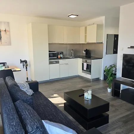 Upper Floor With Corner Balcony & Parking - Apolonialiving Karlsruhe