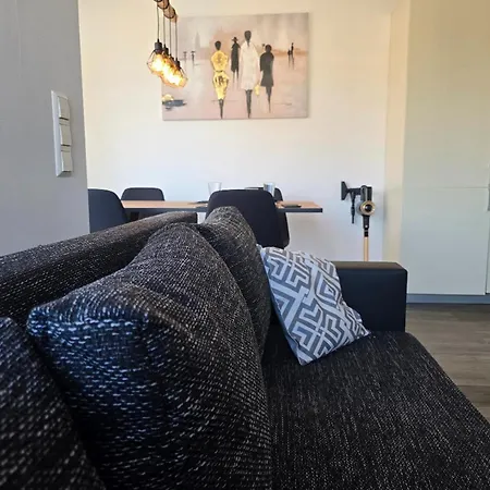 Lejlighed Upper Floor With Corner Balcony & Parking - Apolonialiving Karlsruhe