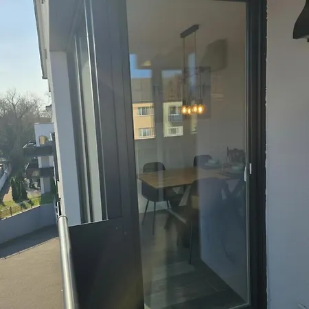 Upper Floor With Corner Balcony & Parking - Apolonialiving *